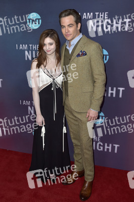 Serienpremiere 'I Am the Night' in Los Angeles