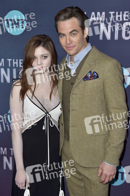 Serienpremiere 'I Am the Night' in Los Angeles