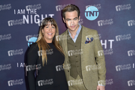 Serienpremiere 'I Am the Night' in Los Angeles