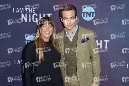 Serienpremiere 'I Am the Night' in Los Angeles