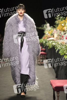 Duyos Fashion Show auf der Mercedes-Benz Fashion Week Madrid Herbst/Winter 2019