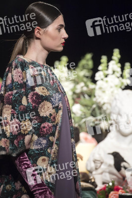 Duyos Fashion Show auf der Mercedes-Benz Fashion Week Madrid Herbst/Winter 2019