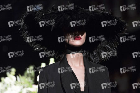 Duyos Fashion Show auf der Mercedes-Benz Fashion Week Madrid Herbst/Winter 2019