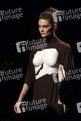 Ulises Mérida Fashion Show auf der Mercedes-Benz Fashion Week Madrid Herbst/Winter 2019