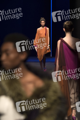 Ulises Mérida Fashion Show auf der Mercedes-Benz Fashion Week Madrid Herbst/Winter 2019