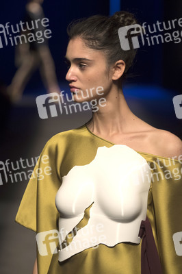 Ulises Mérida Fashion Show auf der Mercedes-Benz Fashion Week Madrid Herbst/Winter 2019