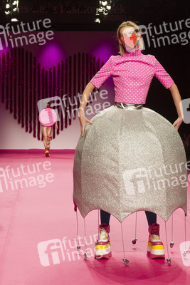 Agatha Ruiz de la Prada Fashion Show auf der Mercedes-Benz Fashion Week Madrid Herbst/Winter 2019