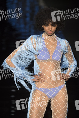 Andrés Sardá Fashion Show auf der Mercedes-Benz Fashion Week Madrid Herbst/Winter 2019