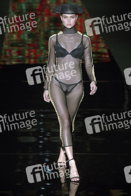 Andrés Sardá Fashion Show auf der Mercedes-Benz Fashion Week Madrid Herbst/Winter 2019