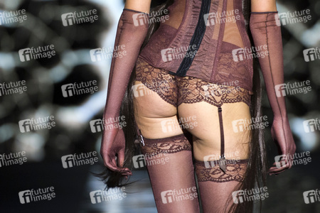 Andrés Sardá Fashion Show auf der Mercedes-Benz Fashion Week Madrid Herbst/Winter 2019