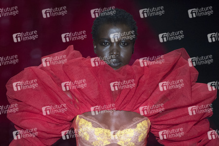 Andrés Sardá Fashion Show auf der Mercedes-Benz Fashion Week Madrid Herbst/Winter 2019