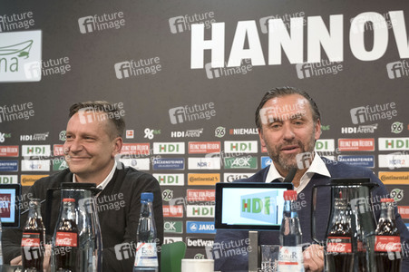 Pressekonferenz des neuen Cheftrainers von Hannover 96 in Hannover