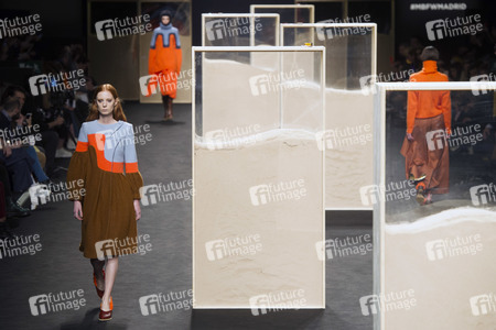 Beatriz Penalver Fashion Show auf der Mercedes-Benz Fashion Week Madrid Herbst/Winter 2019