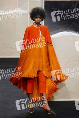 Beatriz Penalver Fashion Show auf der Mercedes-Benz Fashion Week Madrid Herbst/Winter 2019