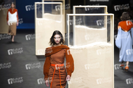 Beatriz Penalver Fashion Show auf der Mercedes-Benz Fashion Week Madrid Herbst/Winter 2019