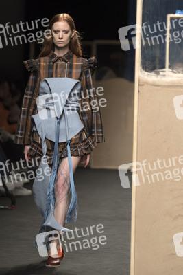 Beatriz Penalver Fashion Show auf der Mercedes-Benz Fashion Week Madrid Herbst/Winter 2019
