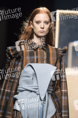 Beatriz Penalver Fashion Show auf der Mercedes-Benz Fashion Week Madrid Herbst/Winter 2019