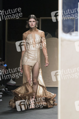 Beatriz Penalver Fashion Show auf der Mercedes-Benz Fashion Week Madrid Herbst/Winter 2019