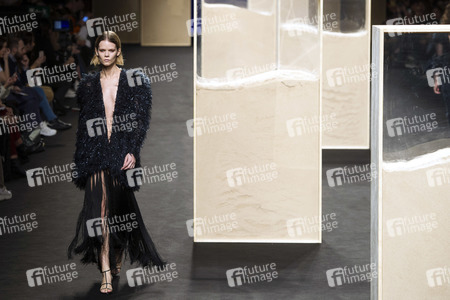 Beatriz Penalver Fashion Show auf der Mercedes-Benz Fashion Week Madrid Herbst/Winter 2019