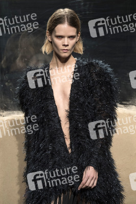 Beatriz Penalver Fashion Show auf der Mercedes-Benz Fashion Week Madrid Herbst/Winter 2019