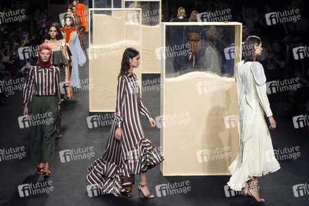 Beatriz Penalver Fashion Show auf der Mercedes-Benz Fashion Week Madrid Herbst/Winter 2019