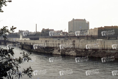 Grenzsperranlage der DDR in Berlin