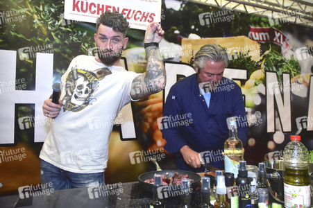 Show-Kochen auf der Tattoo Convention in Dresden