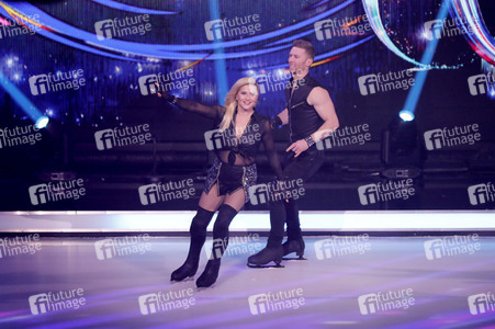 Halbfinale der TV Show 'Dancing on Ice' in Köln