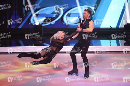 Halbfinale der TV Show 'Dancing on Ice' in Köln