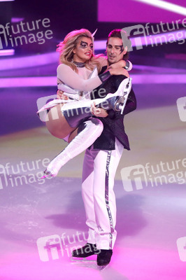 Halbfinale der TV Show 'Dancing on Ice' in Köln