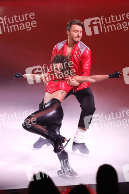 Halbfinale der TV Show 'Dancing on Ice' in Köln