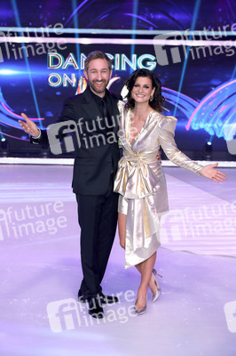 Halbfinale der TV Show 'Dancing on Ice' in Köln