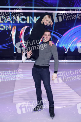 Halbfinale der TV Show 'Dancing on Ice' in Köln