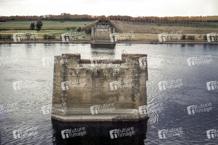 DDR Grenzsperranlage an der Elbe