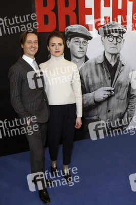Photocall 'Brecht' in Hamburg