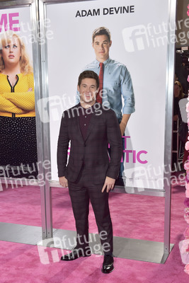 Filmpremiere 'Isn't It Romantic' in Los Angeles