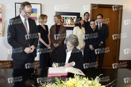 Eintrag der Berlinale Jury in das Gästebuch von Berlin, Berlinale 2019