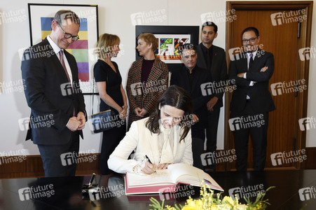 Eintrag der Berlinale Jury in das Gästebuch von Berlin, Berlinale 2019