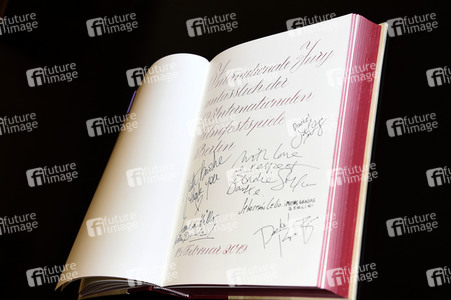 Eintrag der Berlinale Jury in das Gästebuch von Berlin, Berlinale 2019