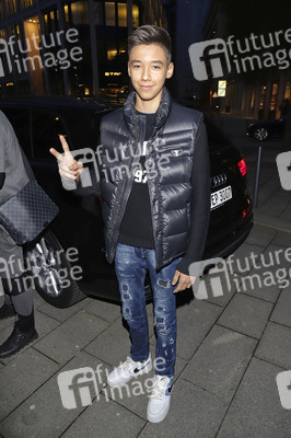 Kinder Frozen Pop-up Store Pre-Opening Event in Hamburg