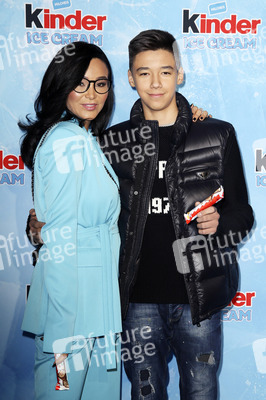 Kinder Frozen Pop-up Store Pre-Opening Event in Hamburg