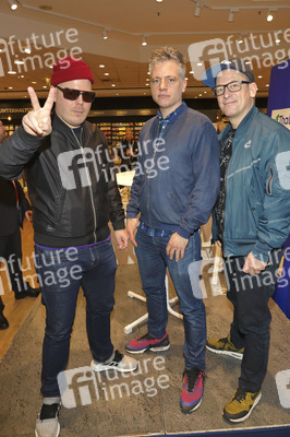 Autogrammstunde mit Fettes Brot in Hamburg