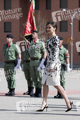 Flaggenzeremonie mit Königin Letizia in Paracuellos de Jarama