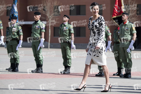 Flaggenzeremonie mit Königin Letizia in Paracuellos de Jarama