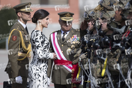 Flaggenzeremonie mit Königin Letizia in Paracuellos de Jarama