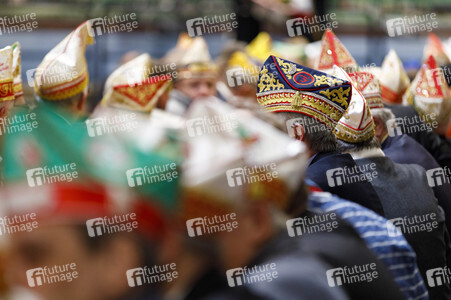 Richtfest für den Rosenmontagszug 2019 in Köln