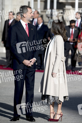 Begrüßungszeremonie für Präsident Vizcarra in Madrid