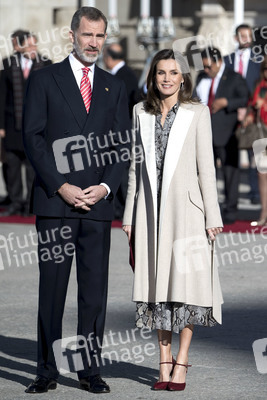 Begrüßungszeremonie für Präsident Vizcarra in Madrid