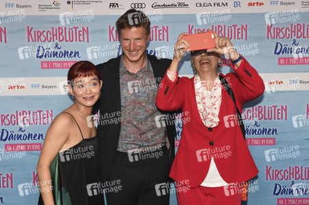 Filmpremiere 'Kirschblüten & Dämonen' in München