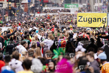 Weiberfastnacht in Köln